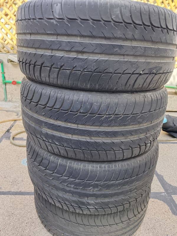 tyre 245-40-18 for sale 1