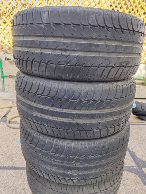 tyre 245-40-18 for sale 2