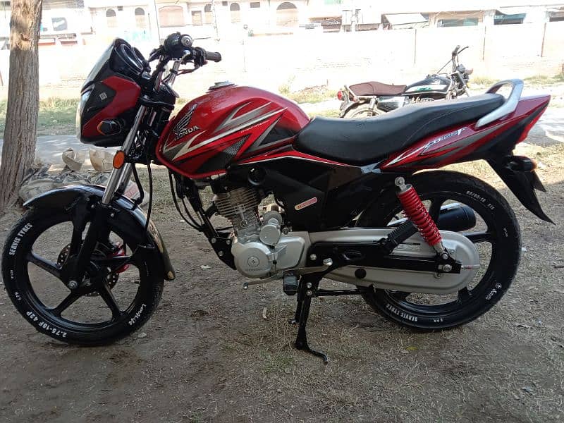 Honda CB 125f 1