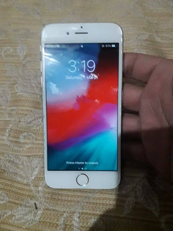 iPhone 6 plus in good condition 2