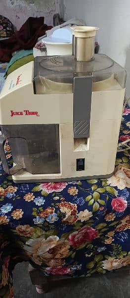 Juicer machine for sale 1