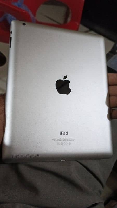 Ipad 4th generation with universal case 1