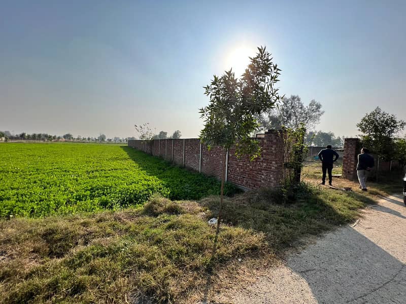 4 Kanal Ideal Location Boundary Wall Plot With Tube Well 15 Minutes Drive From DHA Phase 7 Plot For Farmhouses Near To Main Bedian Road Harbor Society Moza Lakhokhi 1