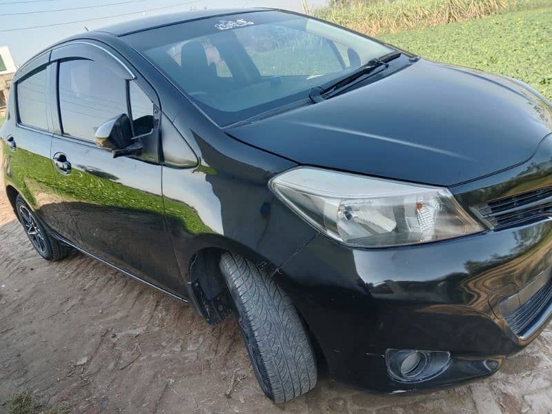 Lush Condition Toyota Vitz 2013/16 Full genuine Car 1