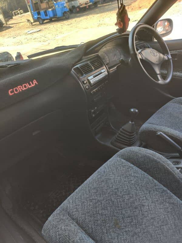 Toyota Corolla XE 1999 3