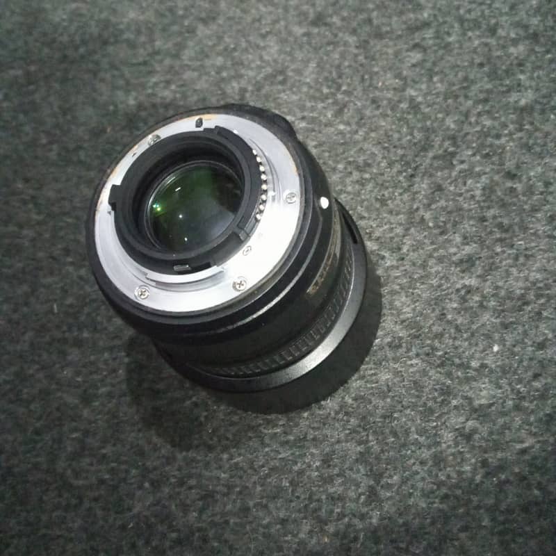 Nikon 50m 1.8G with box 3