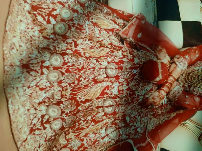 bridal lehenga is in pristine! 7