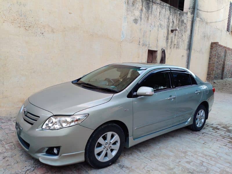 Toyota Corolla Altis 2010 5