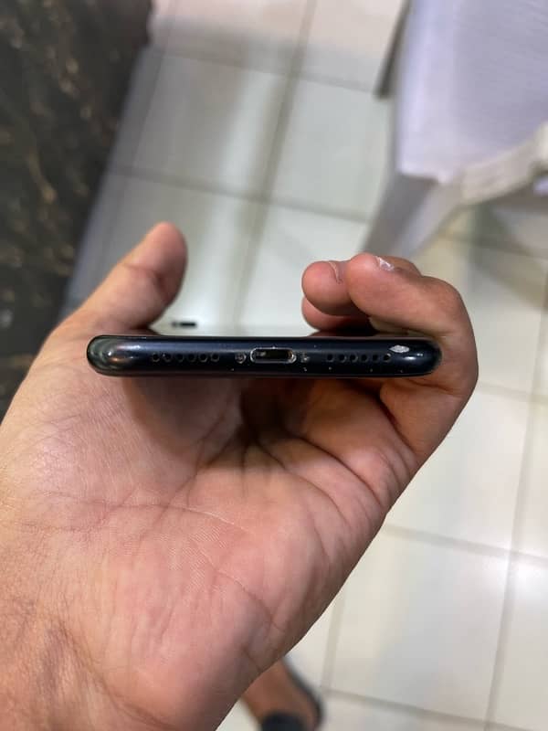 iphone xr 4