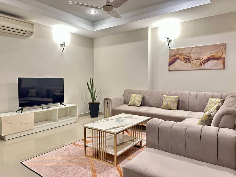 Luxury Furnished 2 Bedroom flat For Perday or Perweek in Islamabad 4