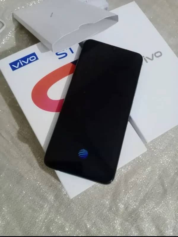 vivo s1 4/128 2