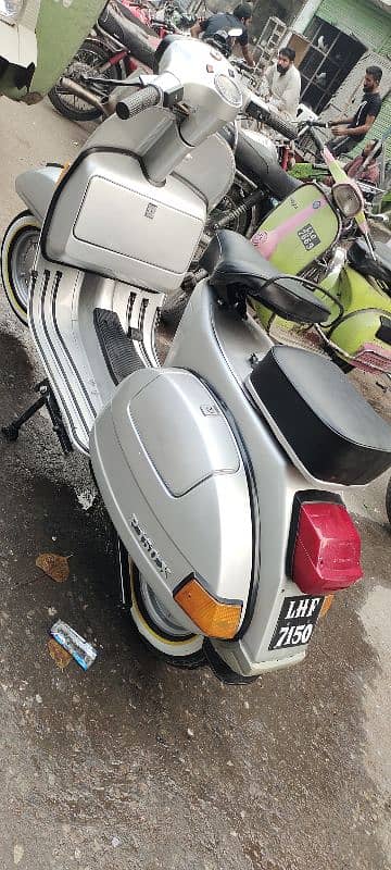 Vespa P150X 0