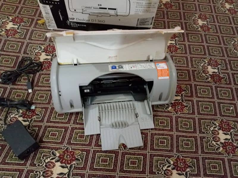 Hp Deski D1360 color printer with box 3