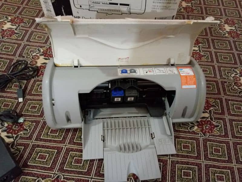 Hp Deski D1360 color printer with box 4