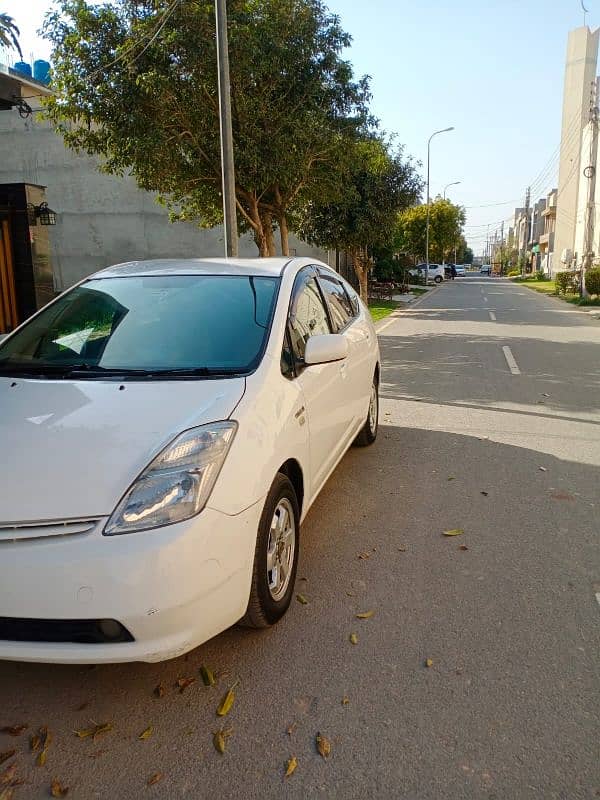 Toyota Prius 2015 4