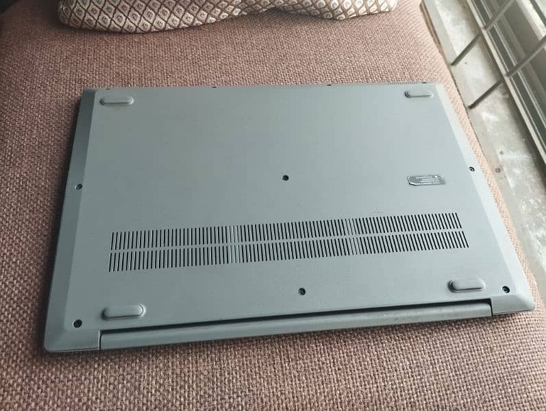 Lenovo laptop for sale almost new 2