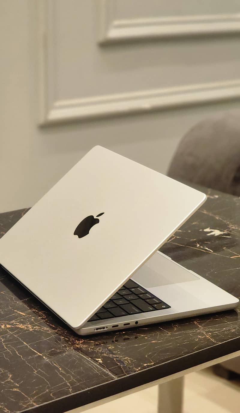 MacBook Pro M1 pro 2021 16GB/512GB 14inch 2