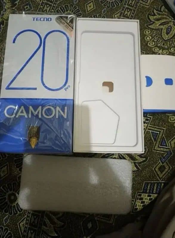 Tecno camon 20 Pro (8+8/256) GB 5