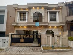 Ultra Designer Beutiful 6 Marla One and Half Story House for Sale With All Facilities in Airport Housing Society Near Gulzare Quid Express Highway Gulberg Greens Residencia