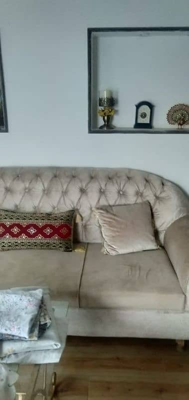 5 Seater Velvet Sofa with 5 Cushions. 1