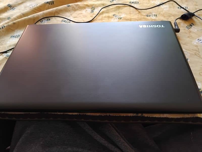 TOSHIBA Core i3 4th Generation 9 10 condition 0