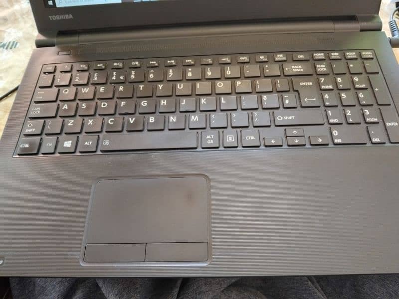 TOSHIBA Core i3 4th Generation 9 10 condition 2