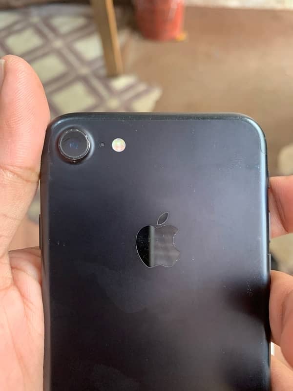 iPhone 7 Black color 32GB non pta bypass all okay no any fulat 3