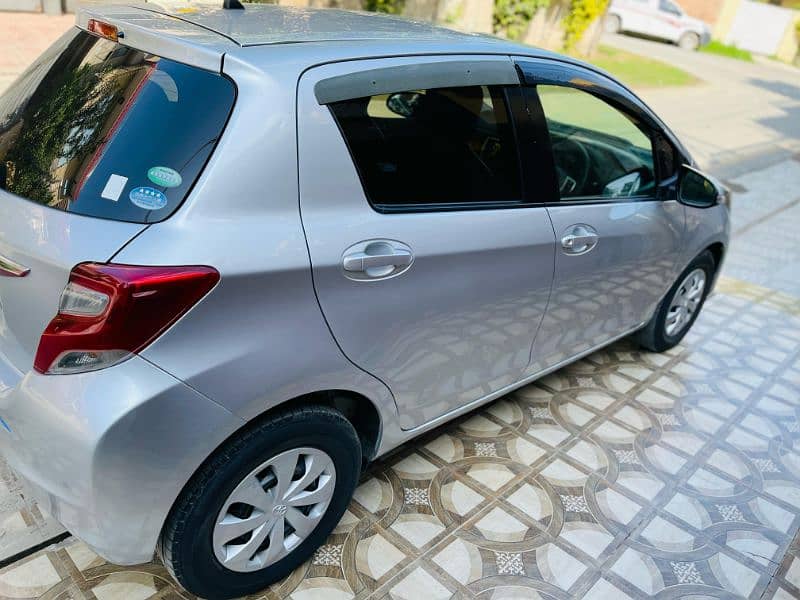 Toyota Vitz 2014 4