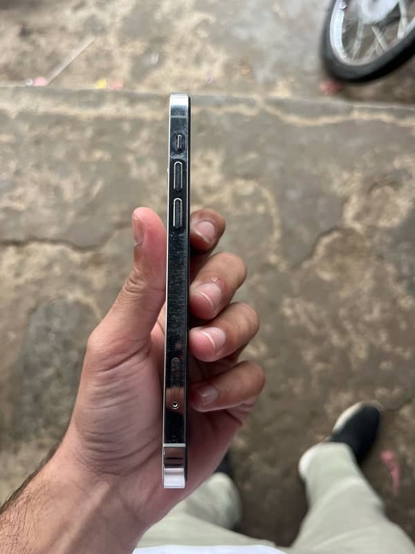 iphone 12 pro non-PTA 4