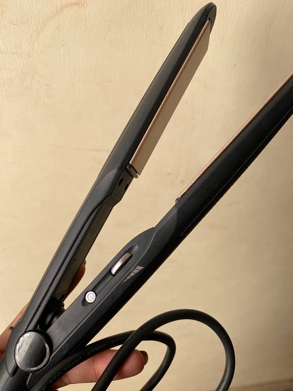 babyliss hair straightener 8