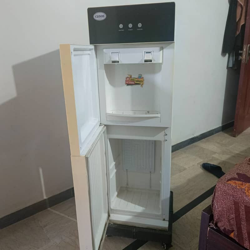 Canon Water Dispenser with stand Good Condition Chalne me behtreen 1