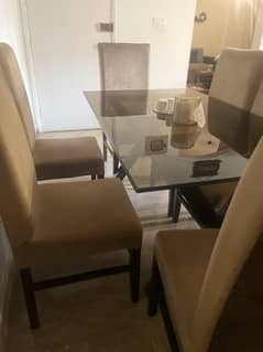 6 seater Dining table