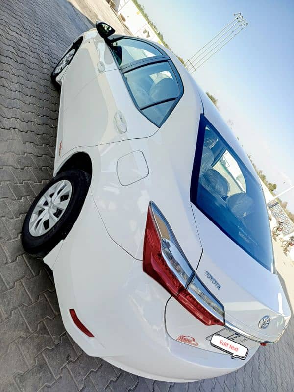 Toyota Corolla GLI 2019/20 super white 5