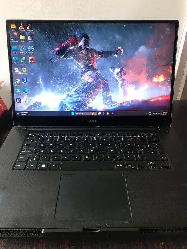 Dell Precision 5530 - 4K Touchscreen 0