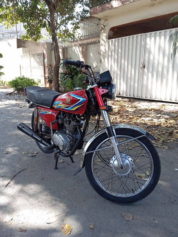 honda 125 2018 model first hand total packd 29k drive 15