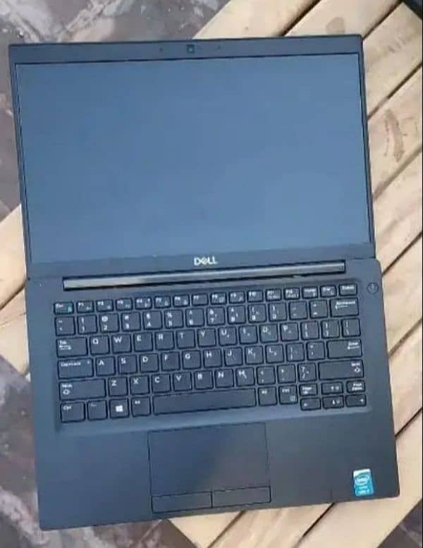 Dell latitude 7390 i5 8th gen 8/256 1