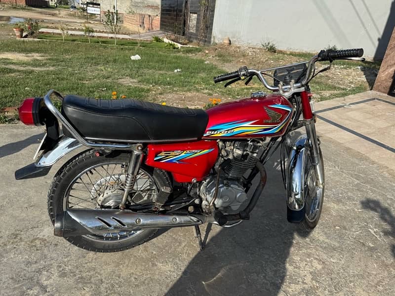 *Honda CG 125 ( Model  2018) Total Genuine* 1