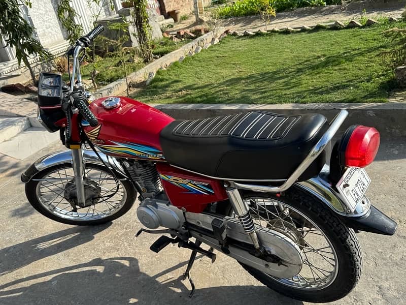 *Honda CG 125 ( Model  2018) Total Genuine* 2