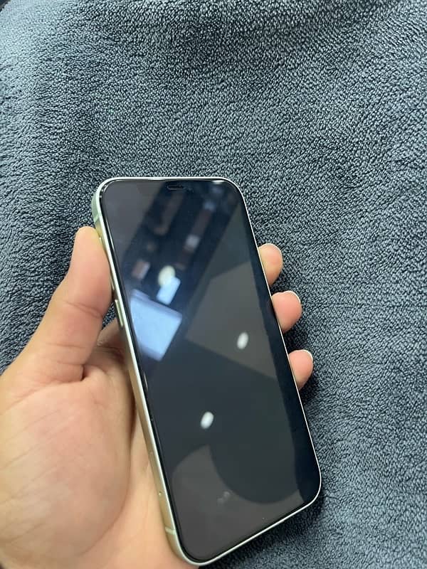 iphone 12 PTA 128gb 100bh only 10time charge not a single fault 2