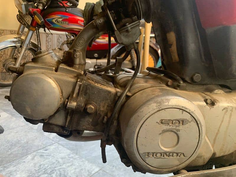 Honda CD 70 2012 6