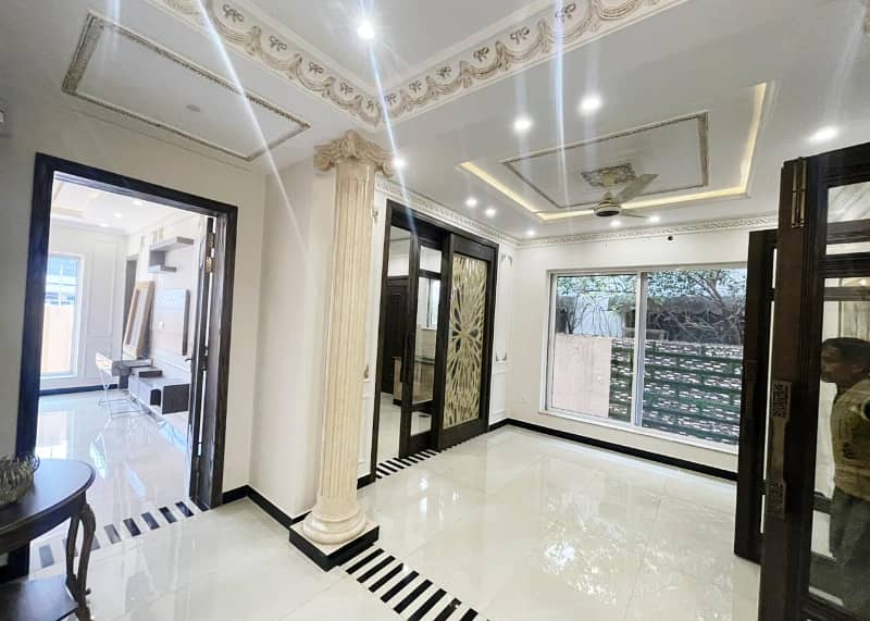 10 Marla Spanish House for sale in Paragon City Lahore 8