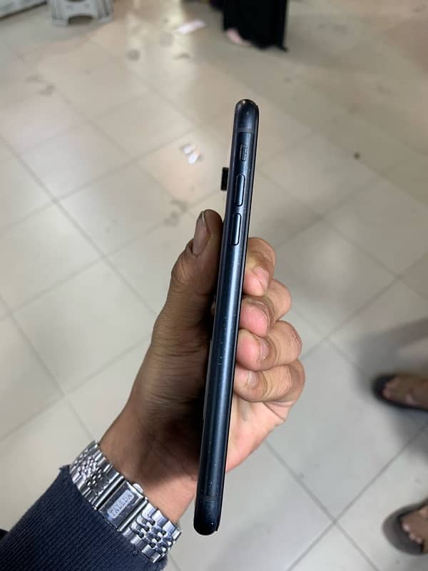 iphone xr official pta 3