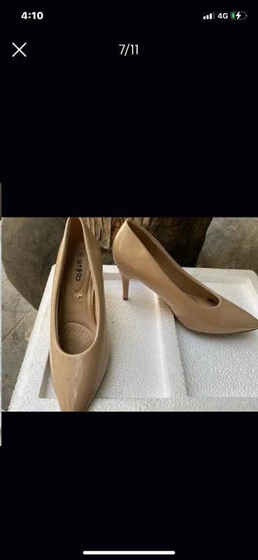 heels/court shoes (used/new) (size 8,9) 5