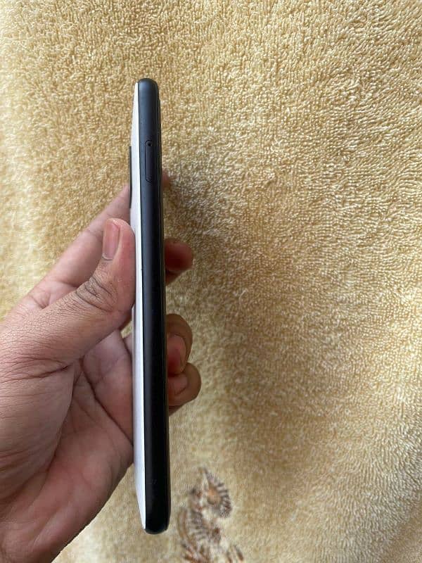 Google pixel 4 XL , 9/10 condition battery in good condition 3