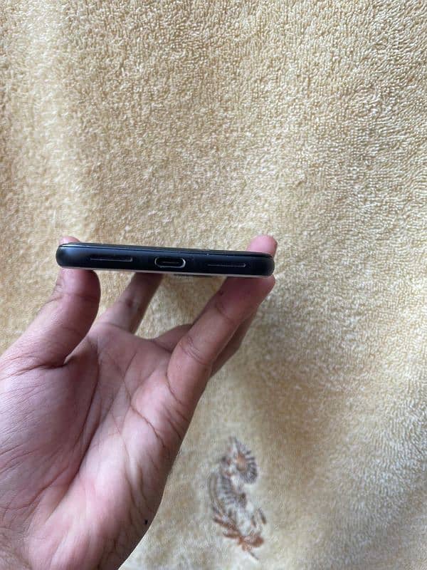 Google pixel 4 XL , 9/10 condition battery in good condition 4