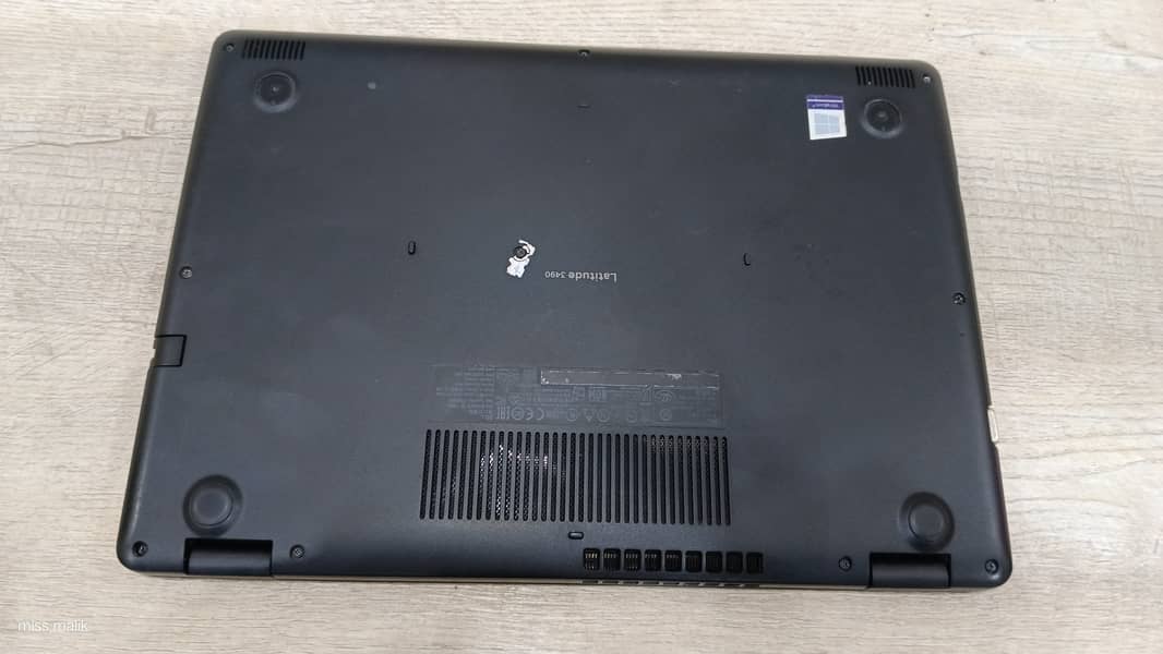 URGENT SALE. . . Dell latitude 3490  i5 7th generation 5