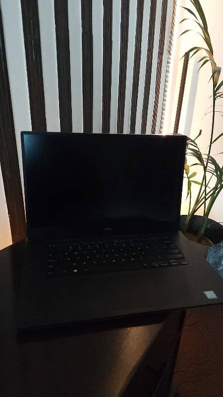 dell precision 5530 | 32 GB RAM | i7 8th Gen| 4gb dedicated Nvidia gpu 2