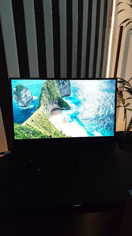 dell precision 5530 | 32 GB RAM | i7 8th Gen| 4gb dedicated Nvidia gpu 6