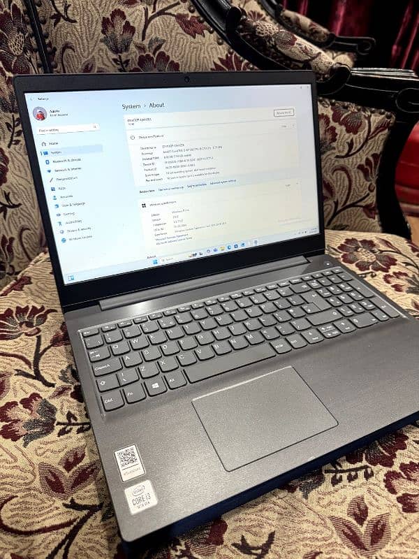 Lenovo V15 G1-IML Laptop 4