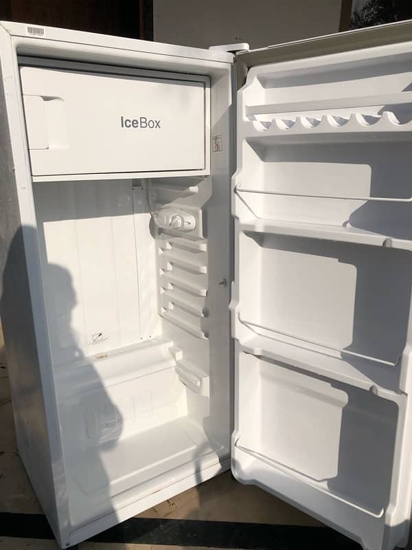 dawlance refrigerator brand new condition. 2